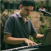 Clases de piano y batería personalizadas